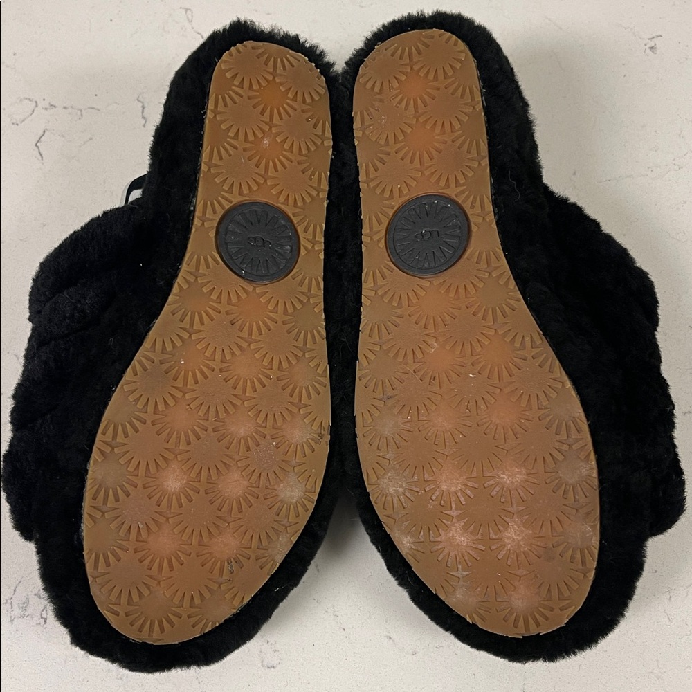 UGG Fluff Yeah Slide Women’s Size 7 Black Fluffy Slides - Picture 9 of 17
